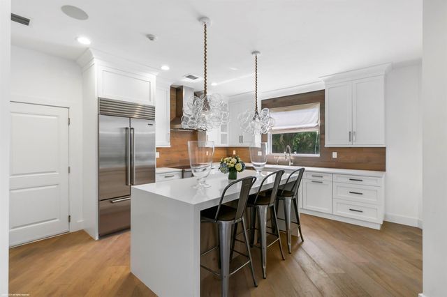 2571 Players Court, Wellington, FL 33414