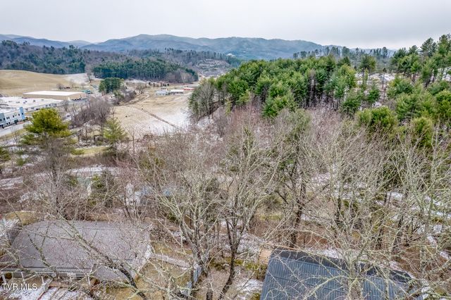 502 Hospital Hill Road, Mountain City, TN 37683