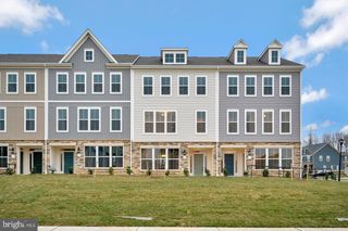 360 COASTAL AVE #102, Stafford, VA 22554