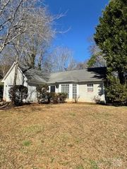 7426 Barn Stone Drive, Charlotte, NC 28227