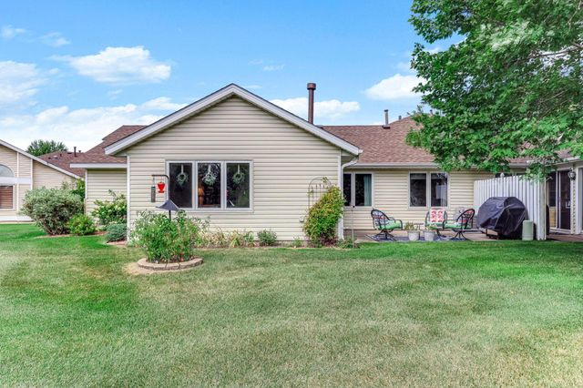 9205 Yorkshire Lane, Brooklyn Park, MN 55443