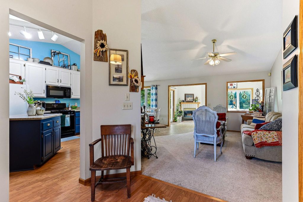 9205 Yorkshire Lane, Brooklyn Park, MN 55443 — photo 5