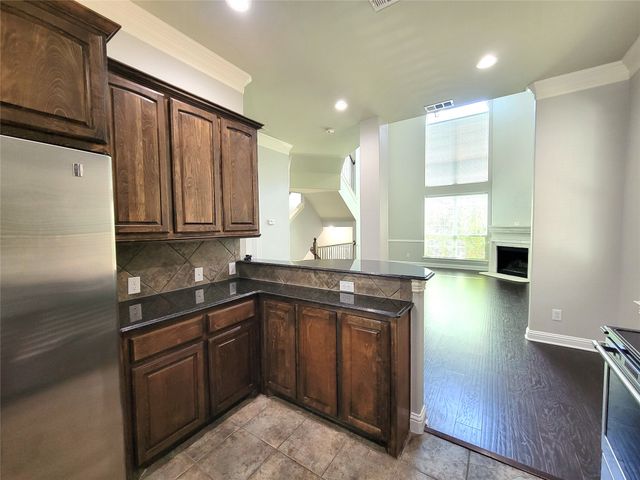 5824 La Vista Drive, Dallas, TX 75206