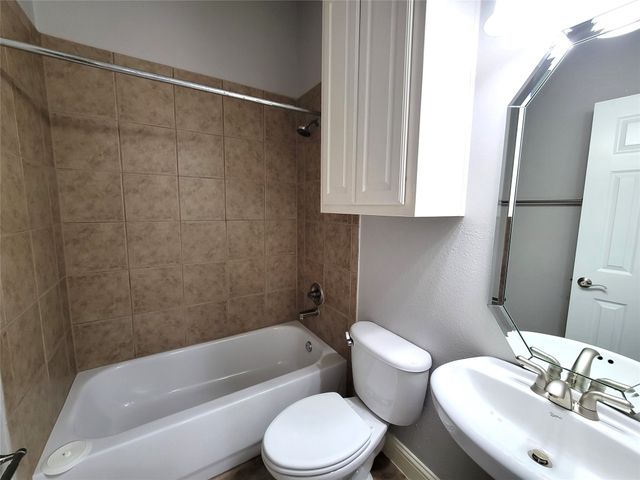 5824 La Vista Drive, Dallas, TX 75206