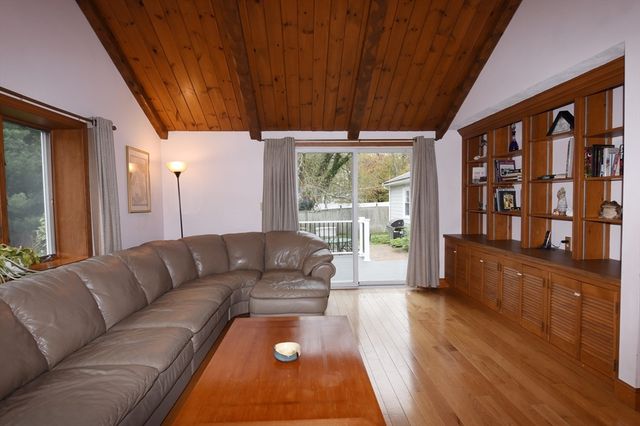 99 Louise Rd, Braintree, MA 02184