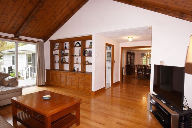 99 Louise Rd, Braintree, MA 02184
