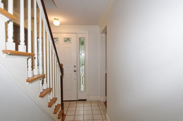 99 Louise Rd, Braintree, MA 02184