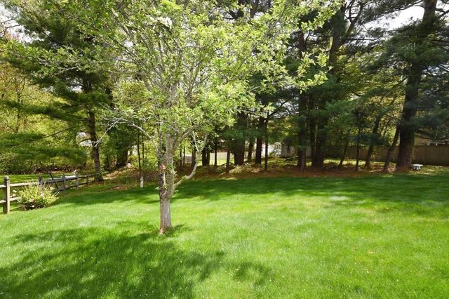 99 Louise Rd, Braintree, MA 02184