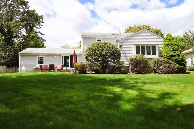99 Louise Rd, Braintree, MA 02184
