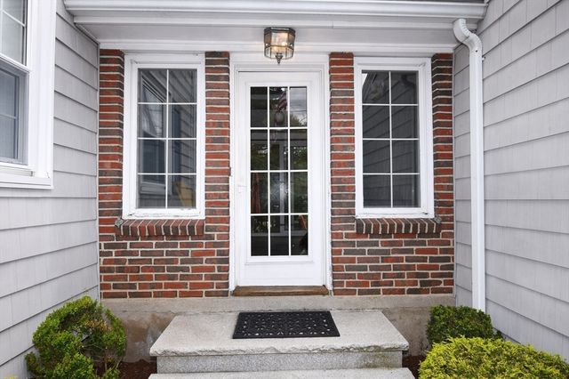 99 Louise Rd, Braintree, MA 02184