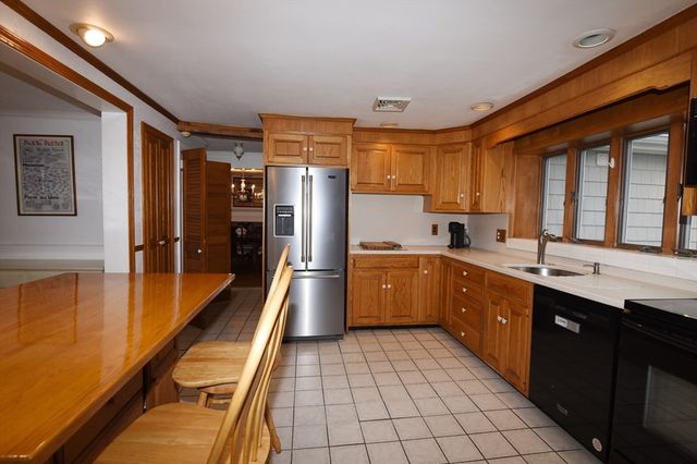 99 Louise Rd, Braintree, MA 02184