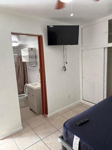 2313 Robin Rd Road, West Palm Beach, FL 33409