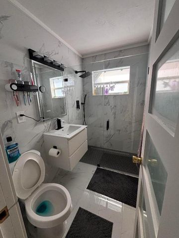 2313 Robin Rd Road, West Palm Beach, FL 33409