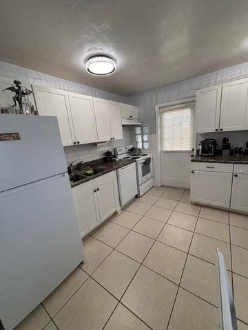 2313 Robin Rd Road, West Palm Beach, FL 33409