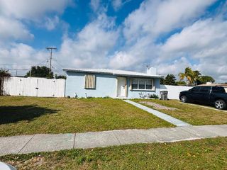 2313 Robin Rd Road, West Palm Beach, FL 33409