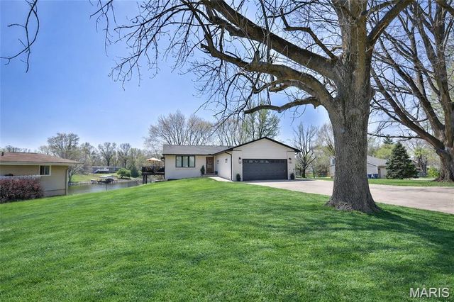 111 Elm Drive, Edwardsville, IL 62025