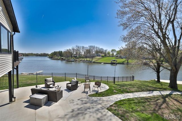 111 Elm Drive, Edwardsville, IL 62025