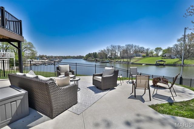 111 Elm Drive, Edwardsville, IL 62025