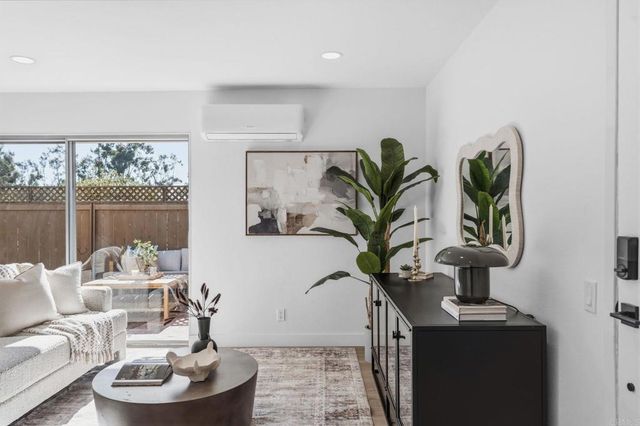 4304 Caminito Del Zafiro, San Diego, CA 92121