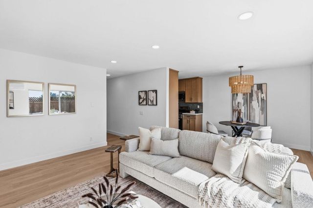 4304 Caminito Del Zafiro, San Diego, CA 92121