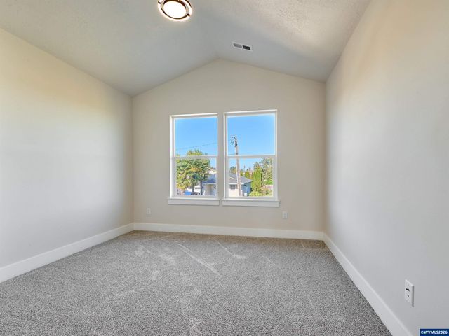 1050 2nd St, Gervais, OR 97026