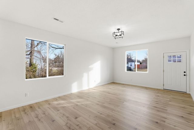 2267 N Kansas St, Wichita, KS 67219