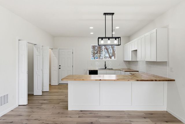 2267 N Kansas St, Wichita, KS 67219