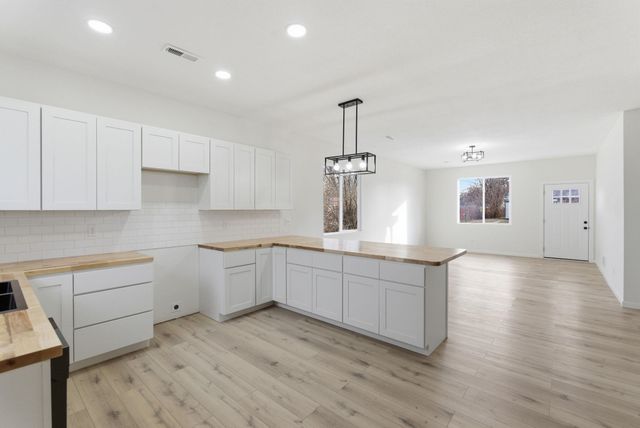 2267 N Kansas St, Wichita, KS 67219