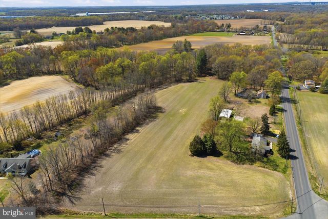 185 N PENNSVILLE AUBURN R, Carneys Point, NJ 08069