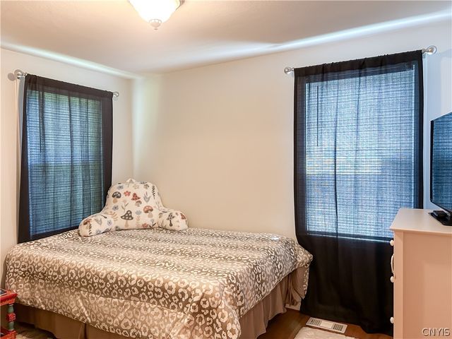 627 Delmar Place, Salina, NY 13208