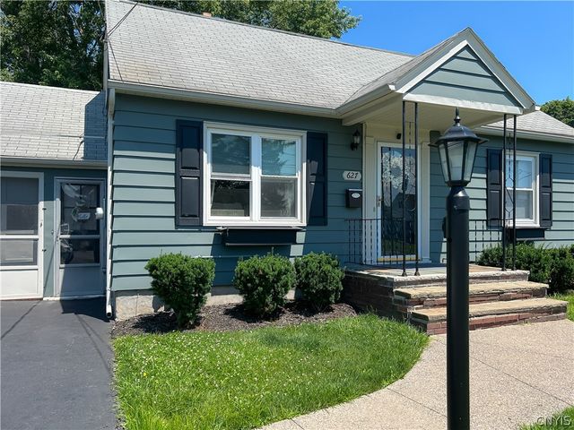 627 Delmar Place, Salina, NY 13208