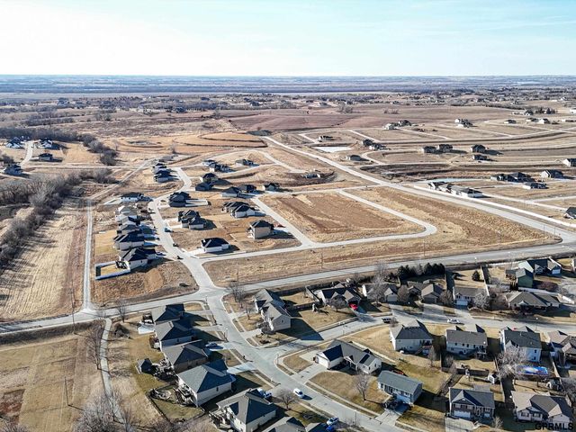 21706 Parkview Drive, Gretna, NE 68028