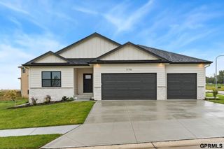 21706 Parkview Drive, Gretna, NE 68028