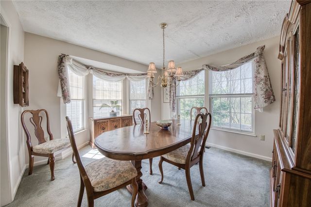 2042 Canyon Drive Ext, Mckees Rocks, PA 15136