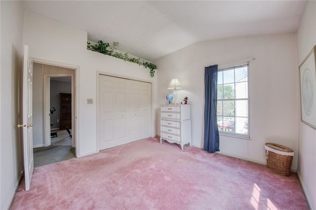 2042 Canyon Drive Ext, Mckees Rocks, PA 15136