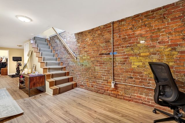 760-762 E 5th St 1, Boston, MA 02127