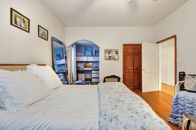 760-762 E 5th St 1, Boston, MA 02127