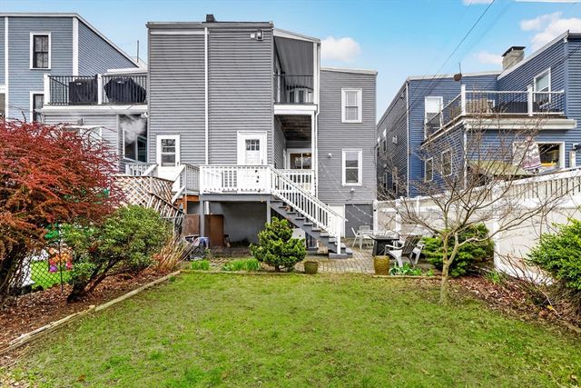 760-762 E 5th St 1, Boston, MA 02127