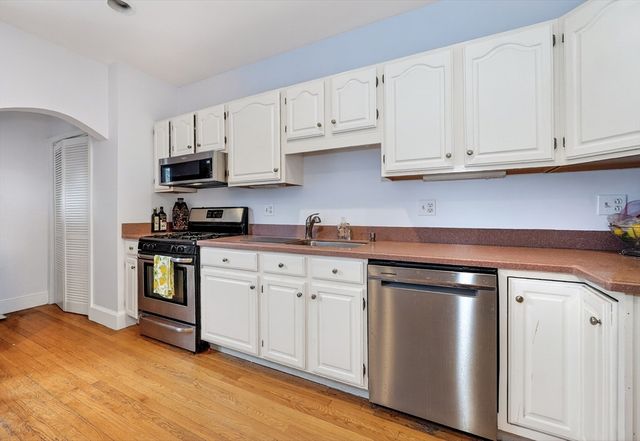 760-762 E 5th St 1, Boston, MA 02127