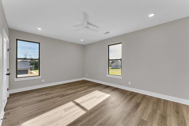 212 Oneal Lane, Elkins, AR 72727