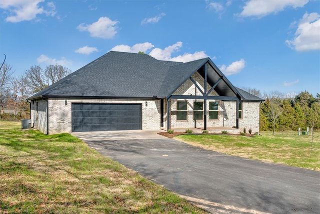 212 Oneal Lane, Elkins, AR 72727