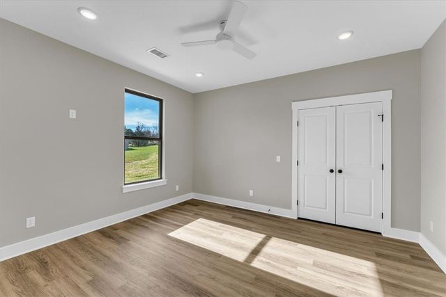 212 Oneal Lane, Elkins, AR 72727