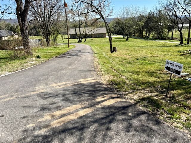 212 Oneal Lane, Elkins, AR 72727