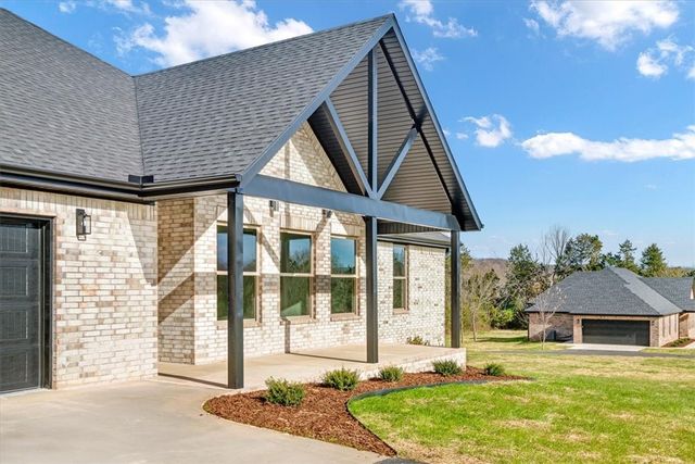 212 Oneal Lane, Elkins, AR 72727