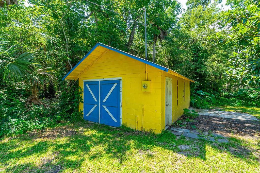 Image 3 of property listing at 814 BENECIA AVENUE, Daytona Beach, FL 32114