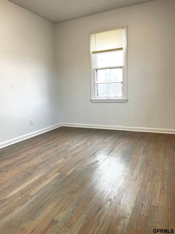 3826 N 36 Street, Omaha, NE 68111