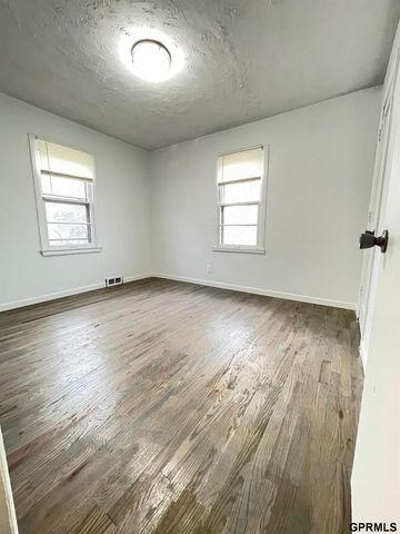 3826 N 36 Street, Omaha, NE 68111