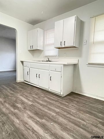 3826 N 36 Street, Omaha, NE 68111