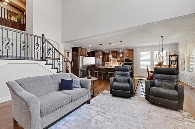11562 S CARBONDALE Street, Olathe, KS 66061