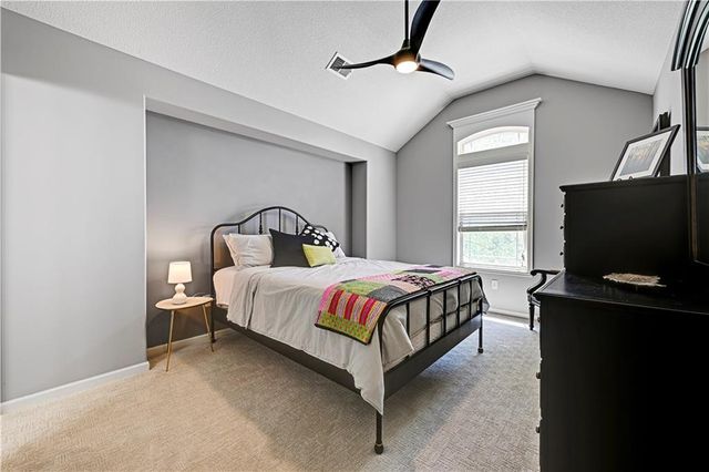 11562 S CARBONDALE Street, Olathe, KS 66061